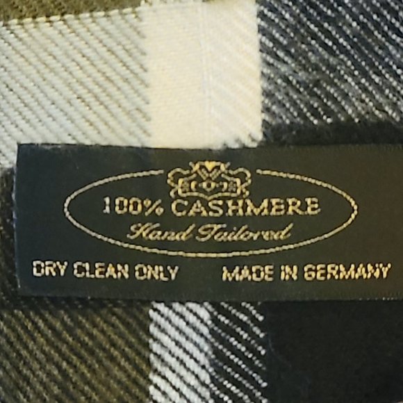 Cashmere Scarf - Picture 2 of 3